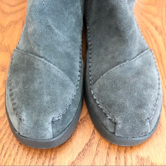 🌈 6/$60, BOBS, Suede, Grey, Winter Boot, Size 8 - Picture 5 of 8